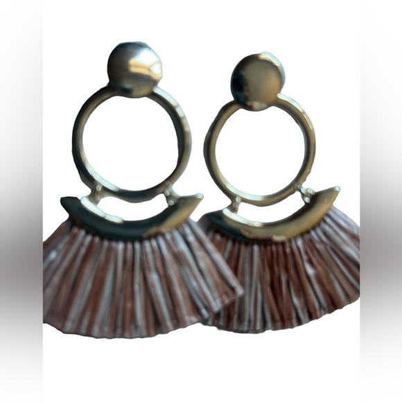 Bohemian gold /taupe rattan earrings pierced - Picture 2 of 2